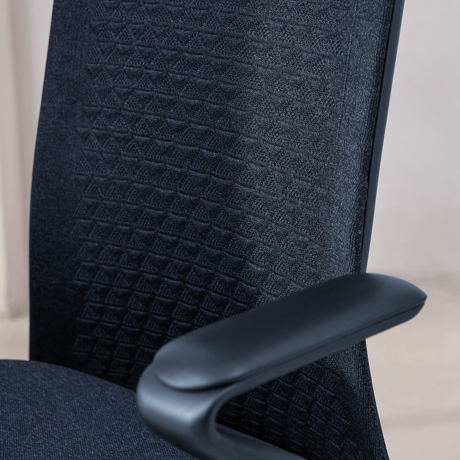 Model 92 Ergonomic Office Chair | Noir