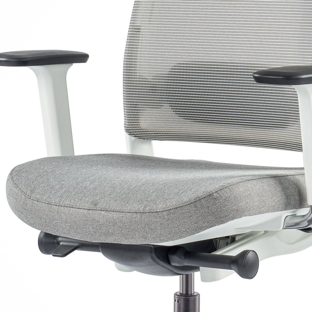 <strong>Contoured Comfort</strong>