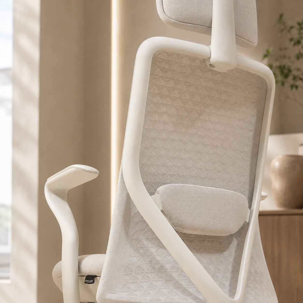 Model 92 Ergonomic Office Chair | Ivory