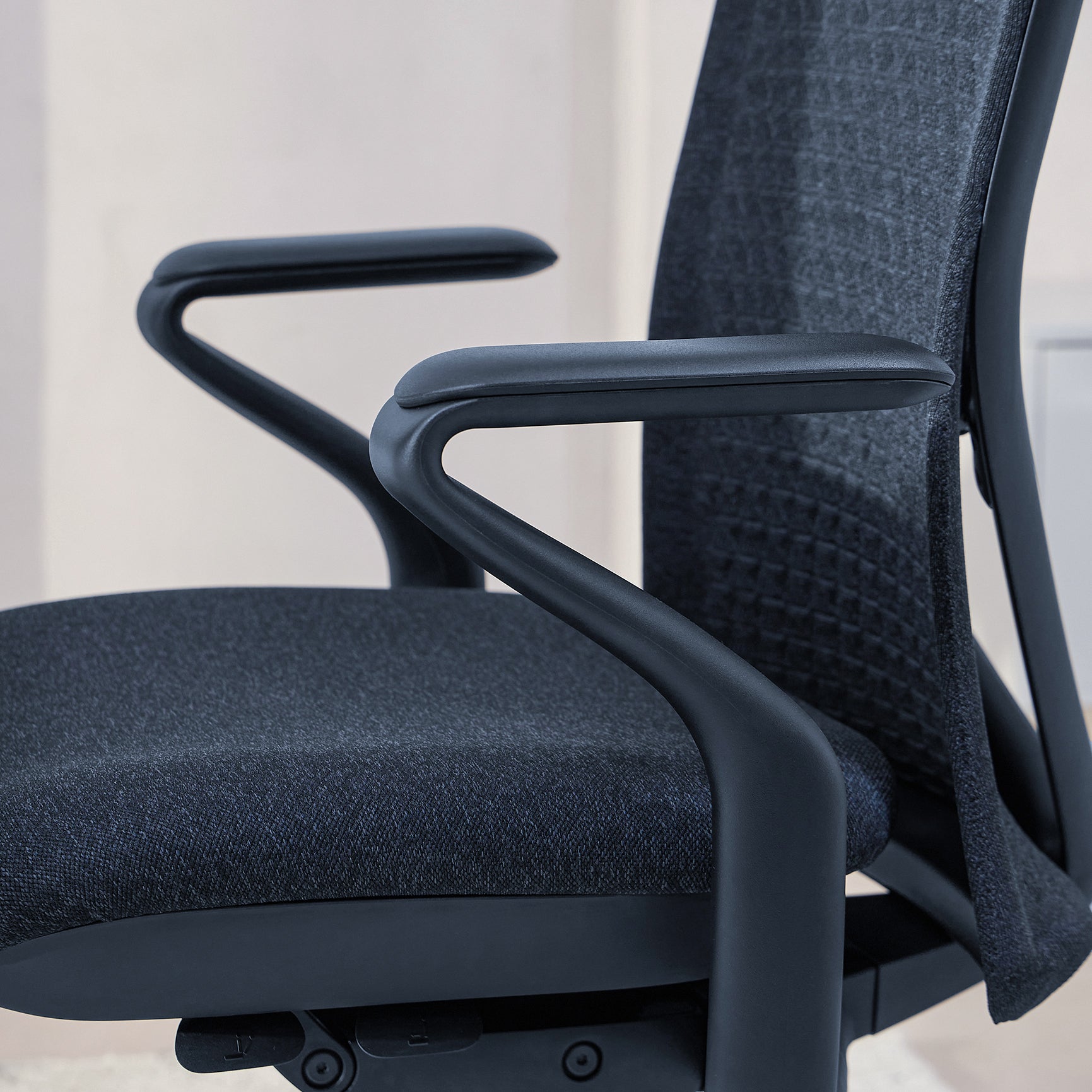 Model 92 Ergonomic Office Chair | Noir